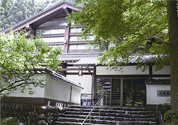 玉堂美術館